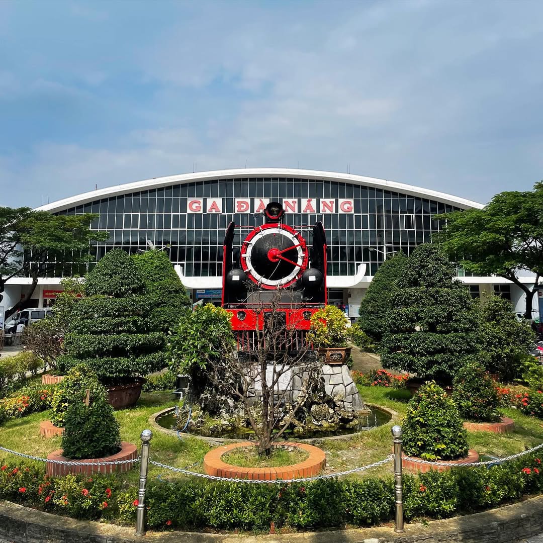 Private Car Da Nang Train Station To Hoi An